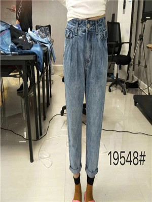 W675319548女牛仔八分合体裤MD