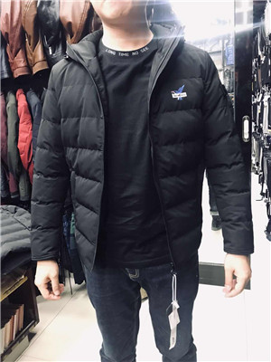 W81138678 特价男加厚外套MD