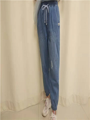 W62031005女牛仔九分裤MD