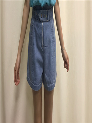 W37012030女牛仔三分裤MD