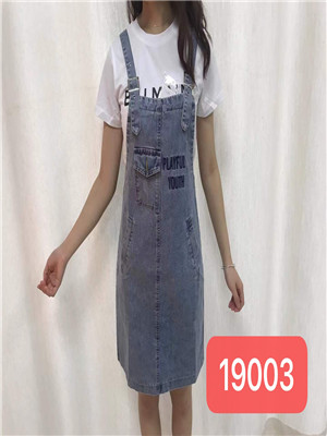 W335219003C女背带套裙HD