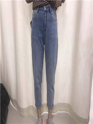 W604528095B女牛仔八分裤MD