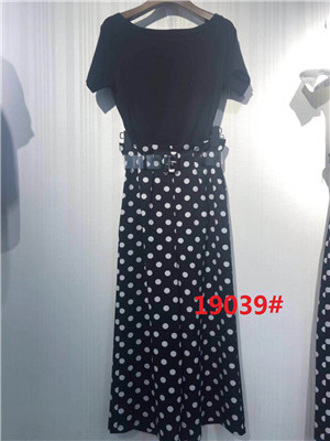 W905719039B女八分裤套装MD