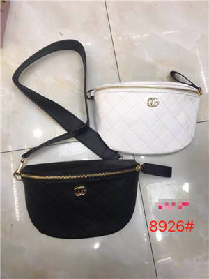 W00108926 女斜挎包MD