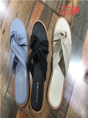 W37702269 女平底休闲拖鞋MD