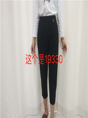 W349919330女休闲八分裤MD