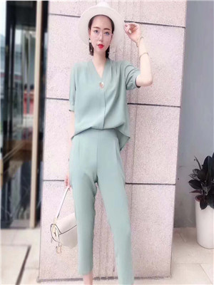 W9072139C女八分裤套装MD