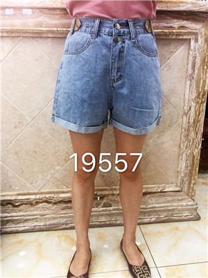 W675319557 女牛仔三分裤HH