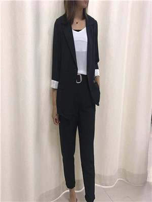 W33939040B女西装套装MD
