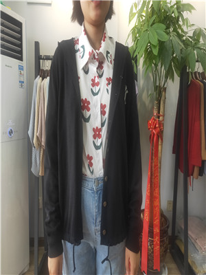 W6812913女开衫毛衣HH