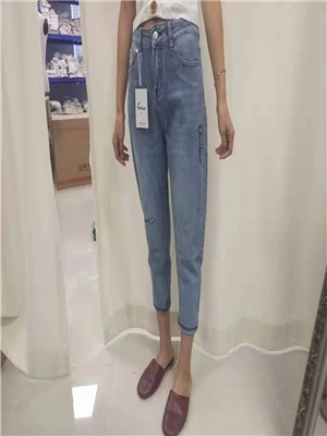 W38409160女牛仔九分裤MD
