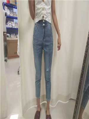 W38409280女牛仔九分裤MD
