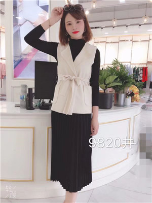 W90059620C女秋季三件套裙(系)MD