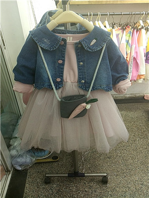 W6417907女中童秋季两件套裙MD