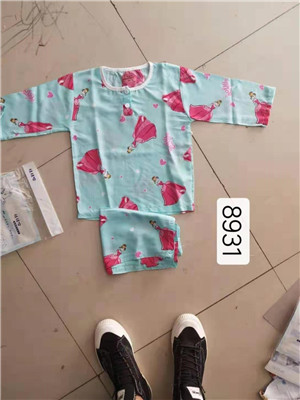 W40018931女中童九分袖睡衣MD