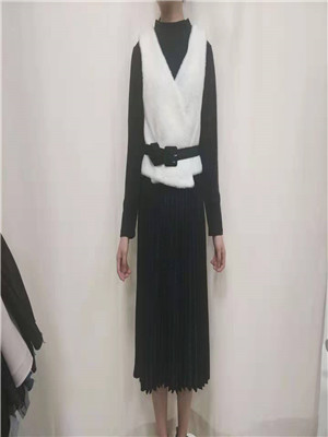 W33532651C女秋季两件套裙(系)MD