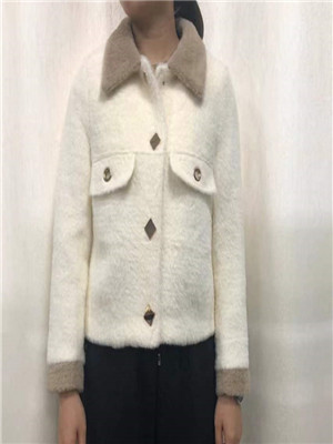 W3889801女外套(黄金貂)MD