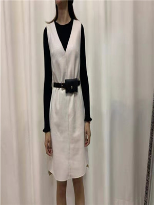 W35551811女秋季两件套裙MD