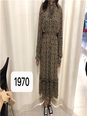 W10411970 女秋季连衣裙MD