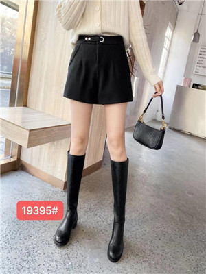 W906919395女休闲三分裤(呢料)MD