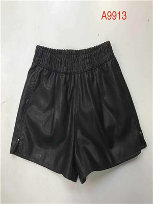 W33489913女休闲三分皮裤(加绒)MD