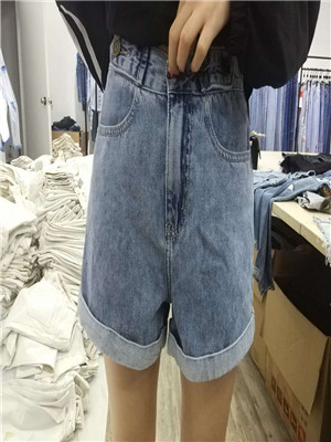 W3934S001 C女牛仔三分裤MD