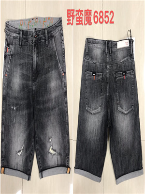 W05006852 男牛仔中裤HH