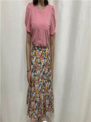 W70282002 C女夏季套裙MD
