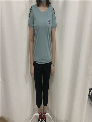 W35509562女运动套套装HH