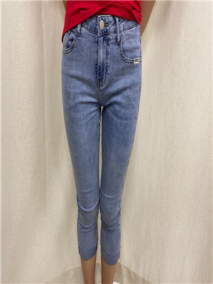 W604528876 女牛仔七分裤MD
