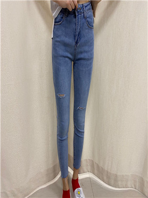 W39486737女牛仔九分裤MD