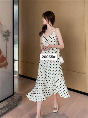 W614220055特价女夏季吊带连衣裙MD
