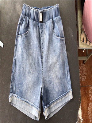W35657261女牛仔五分裤MD