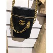 W99993000外购女斜跨包MD