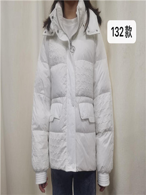W9029132 女加厚羽绒外套MD