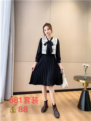 W2065681女秋季两件套裙MD(系)