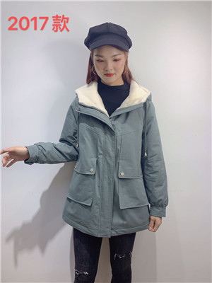 W90832017 女二棉外套MD