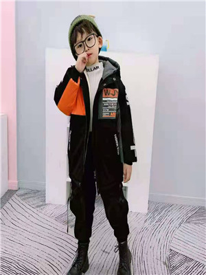 030W1212男大童加厚外套MD